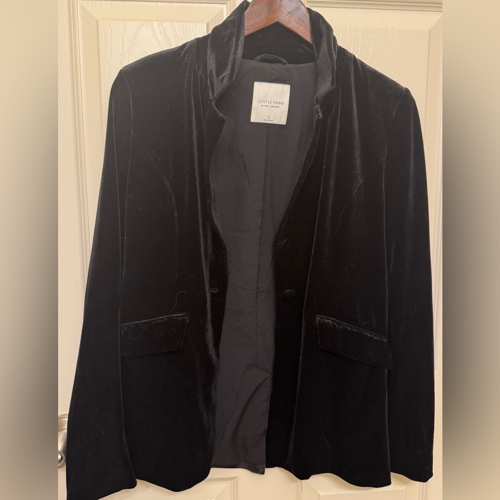 Gentlefawn velvet blazer
